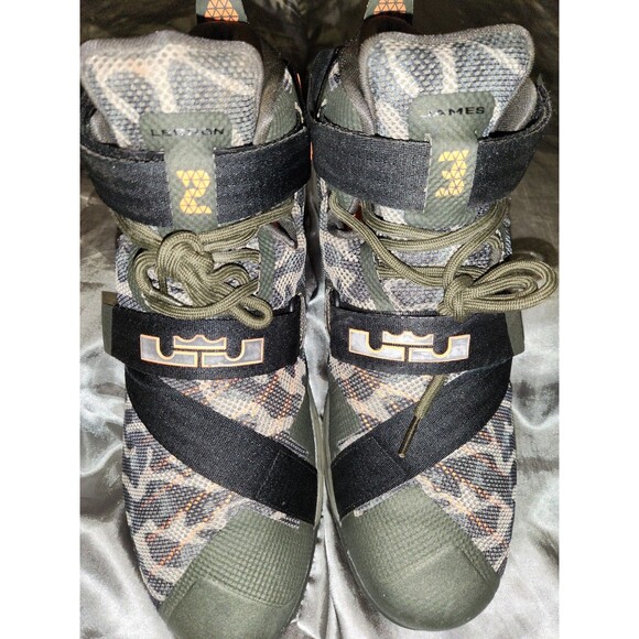 Nike LeBron Zoom Soldier 11 Camo 2017 Size 12, LeBron James 897644-200 - panoramagroup.in